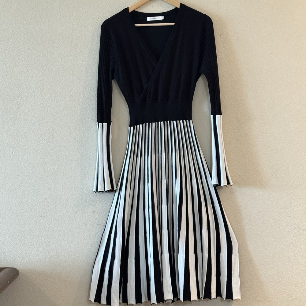 Black White Pleated Midi Dress L Mod Retro Bell Sleeve Striped Fit Flare